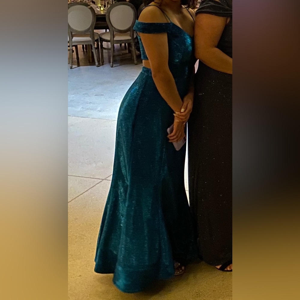 Dress - Picture 2 of 7